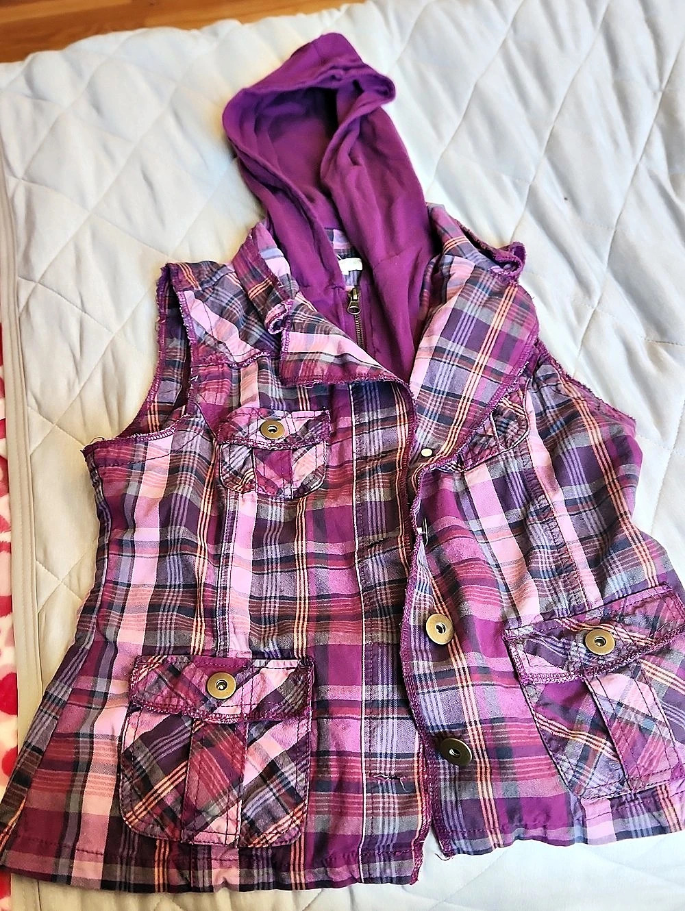 Maurices Plaid Hooded Vest in Purple & Pink Size Medium
